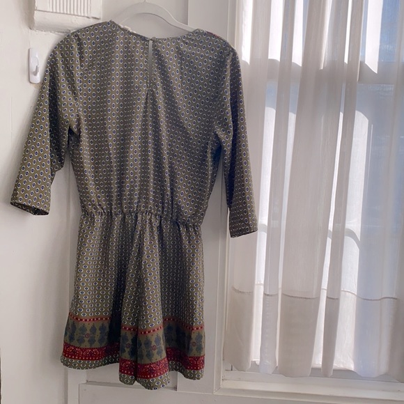 ILLA ILLA Printed V Neck 3/4 Sleeve Romper Size S - Picture 9 of 9